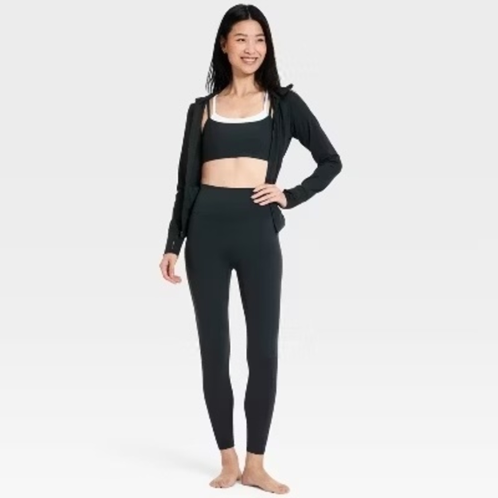 NWT All In Motion Black Seamless High-Rise 7/8 Leggings Size L